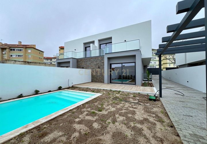 Villa i Carcavelos, Lisbon, Carcavelos - € 1.700.000 | Ref: C0283-01132 - foto 1