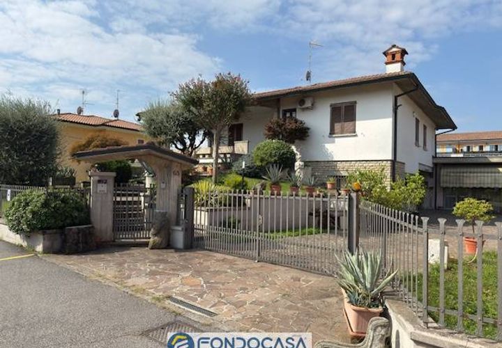 Villa a Rovato, Brescia, Rovato - € 420.000 | Ref: Rov.023.CFJ - foto 1