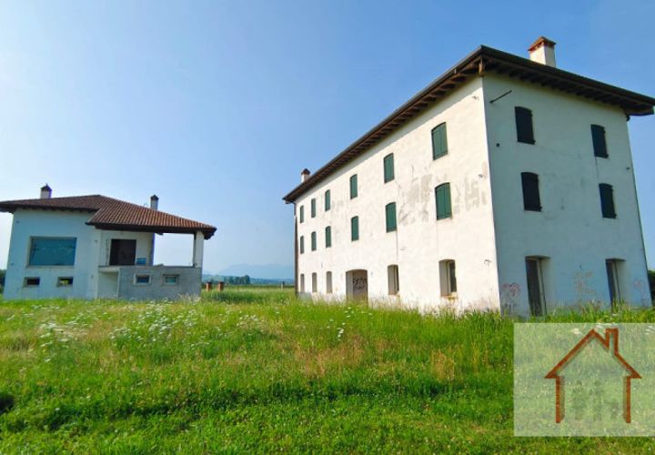 Villa a Susegana, Treviso, Susegana - € 490.000 | Ref: DS217 - foto 1