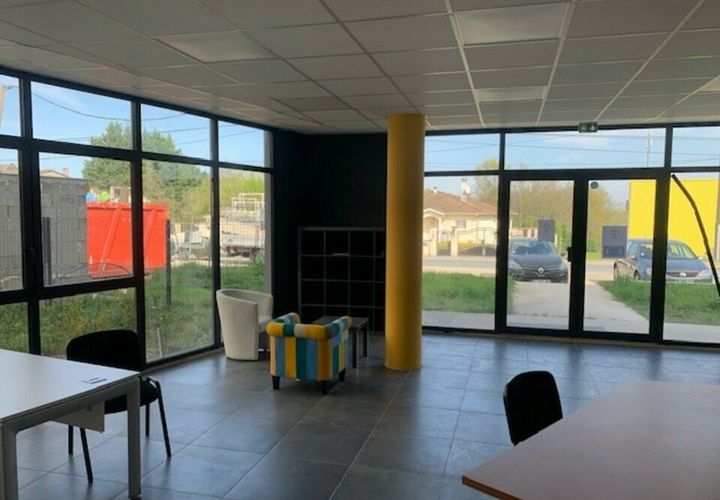 Erhvervsejendom i Pompignac, Gironde, Pompignac - € 250.000 | Ref: 33_1106-MD - foto 1