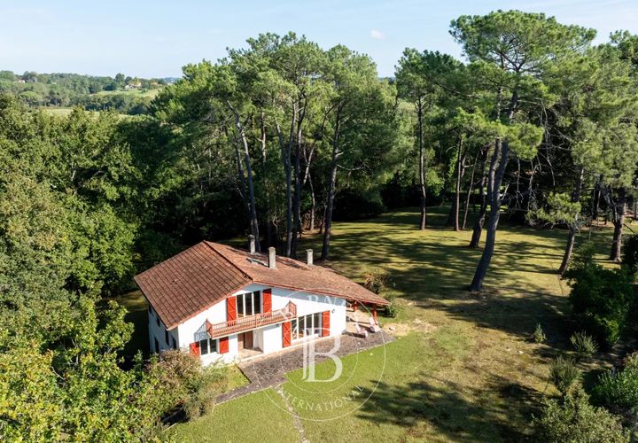 Villa in Ahetze, Pyrenees-Atlantiques, Ahetze - € 1.350.000 | Ref: M1764 - foto 1