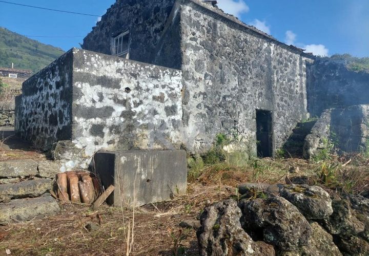 Villa a Sao Caetano, Pico, Sao Caetano - € 128.000 | Ref: KWPT-008275 - foto 1