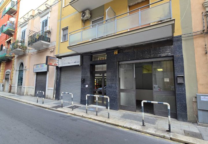 Erhvervsejendom i Bari, Bari, Bari - € 400/måned | Ref: LOCMILLE - foto 1