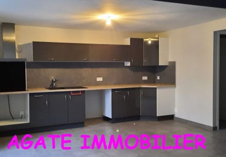 Bungalow i Captieux, Gironde, Captieux - € 800/måned | Ref: U_9810 - foto 1