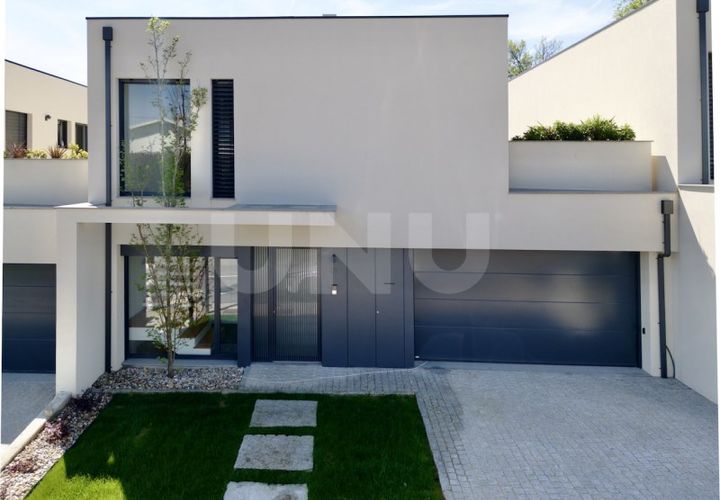 Villa i Braga, Braga, Braga - € 575.000 | Ref: UNU.I.1063.19366_A - foto 1