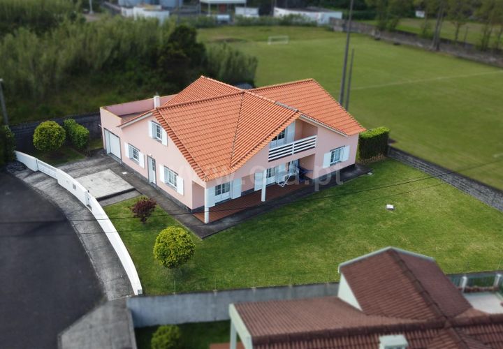 Villa a Horta, Faial, Horta - € 475.000 | Ref: 374250247 - foto 1