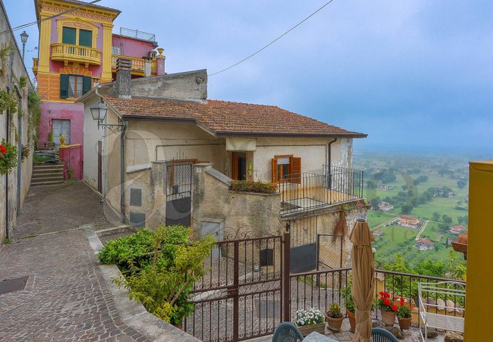 Villa a Roccasecca, Frosinone, Roccasecca - € 65.000 | Ref: AC99-149-1129 - foto 1