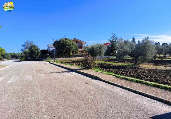 Terra a Pineto, Teramo, Pineto - € 110.000 | Ref: EL1086-607293 - foto 1