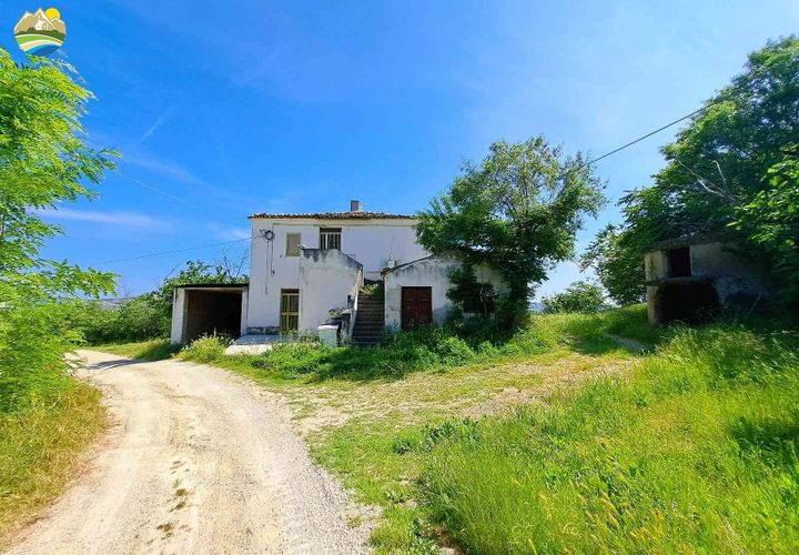 Villa a Penne, Pescara, Penne - € 48.000 | Ref: EL963-607593 - foto 1
