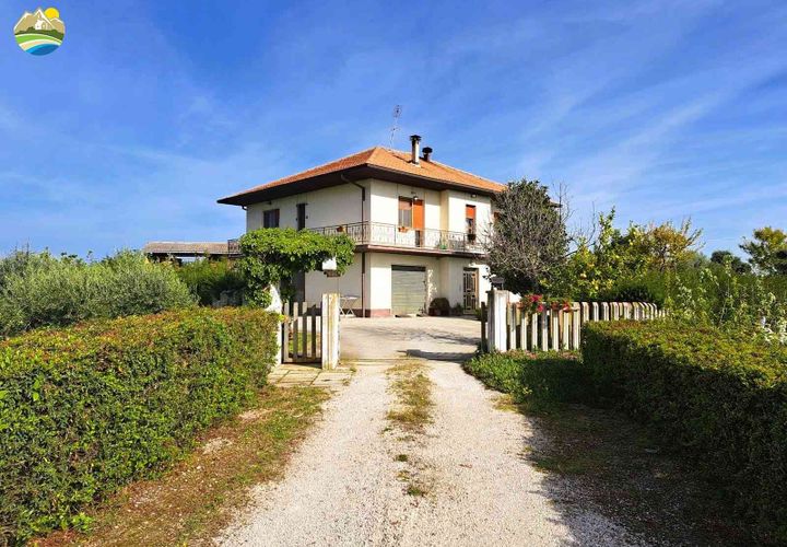 Villa i Bellante, Teramo, Bellante - € 220.000 | Ref: EL1015-607930 - foto 1