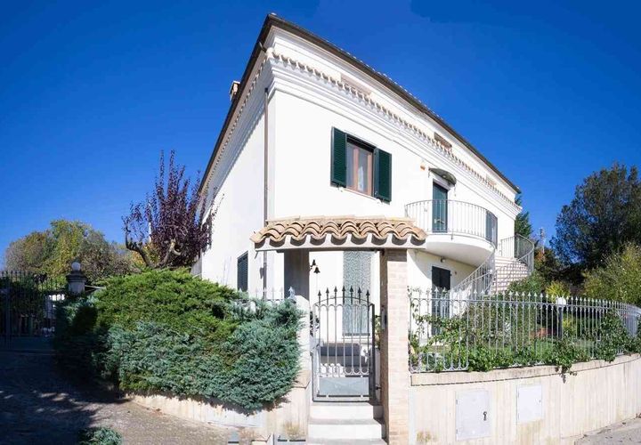 Villa i Atri, Teramo, Atri - € 398.000 | Ref: EL1064-608400 - foto 1