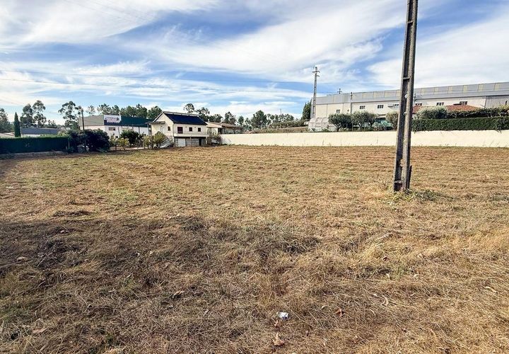 Helårsgrund i Satao, Viseu, Satao - € 160.000 | Ref: C0203-02515 - foto 1
