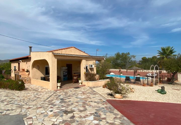 Villa i Sax, Alicante, Sax - € 349.995 | Ref: 18219 - foto 1