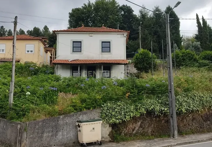 Villa i Melres e Medas, Porto, Melres e Medas - € 120.000 | Ref: C0272-02504 - foto 1