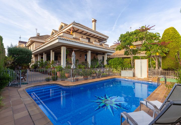 Villa a Torrevieja, Alicante, Torrevieja - € 2.490.000 | Ref: SLV5-7977K - foto 1