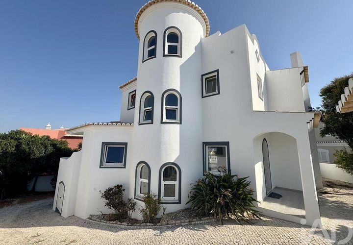 Byhus i Lagos, Faro, Lagos - € 1.250.000 | Ref: 151056 - foto 1