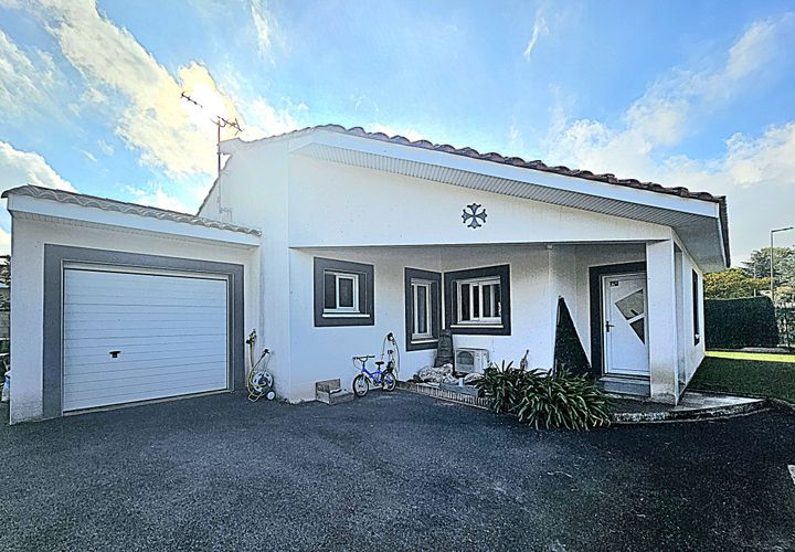 Villa a Montblanc, Herault, Montblanc - € 320.000 | Ref: V310002448 - foto 1