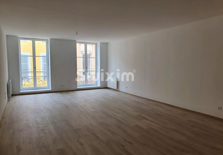 Leilighet i Macon, Saone-et-Loire, Macon - € 225 000 | Ref: 70196BM - foto 1