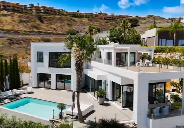 Villa a El Paraiso, Malaga, El Paraiso - € 2.950.000 | Ref: DPIe18688 - foto 1