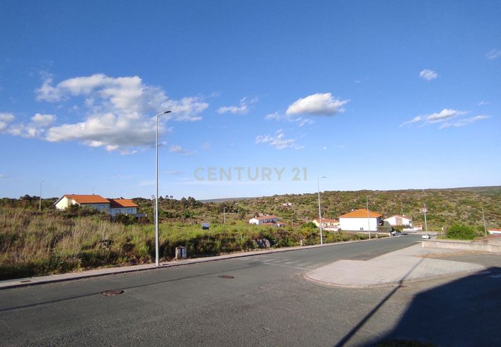 Tomt i Miranda do Douro, Braganca, Miranda do Douro - € 35 000 | Ref: C0458-00481 - foto 1