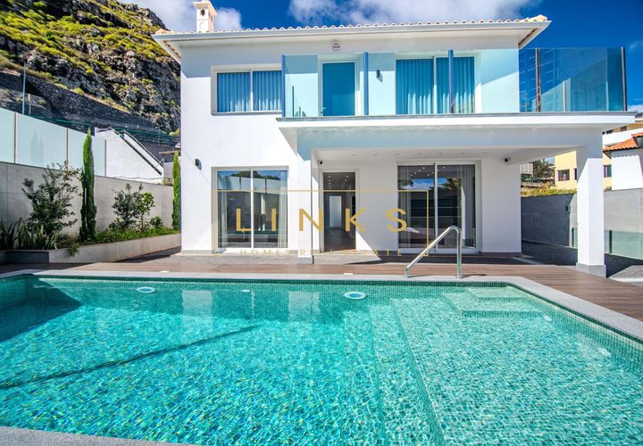 Villa i Machico, Madeira, Machico - € 1.225.000 | Ref: LH-701-2025 - foto 1