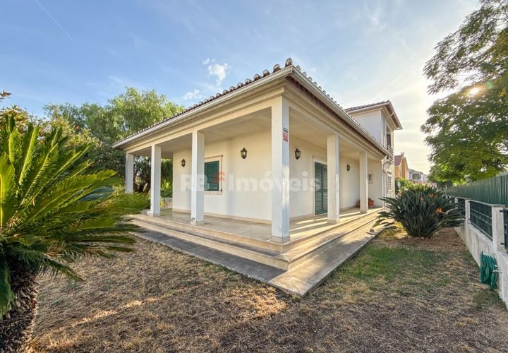 Villa a Entroncamento, Santarem, Entroncamento - € 449.000 | Ref: 01748-25 - foto 1
