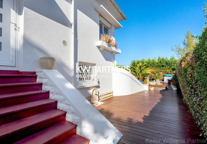Villa i Le Haillan, Gironde, Le Haillan - € 730.000 | Ref: 7211755 - foto 1