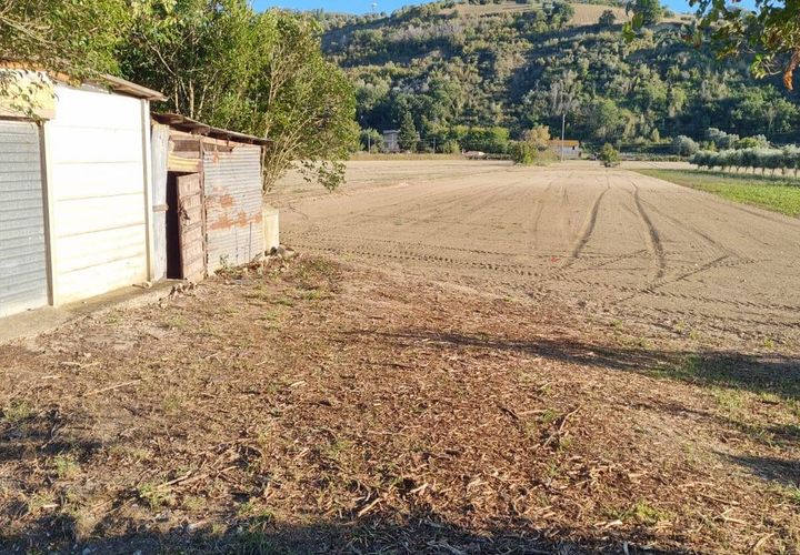 Helårsgrund i Controguerra, Teramo, Controguerra - € 25.000 | Ref: VM2749 - foto 1