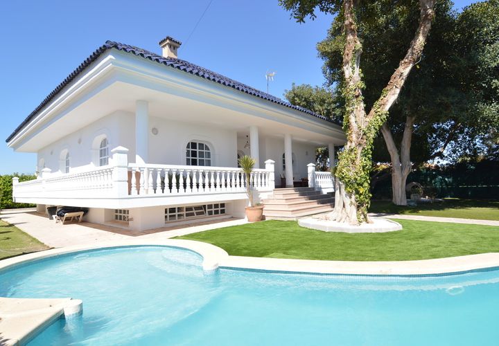 Villa i Torrevieja, Alicante, Torrevieja - € 890.000 | Ref: 741438 - foto 1
