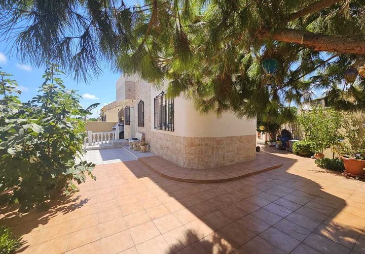 Villa i Torrevieja, Alicante, Torrevieja - € 495.000 | Ref: 744614 - foto 1