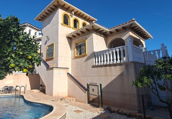 Villa i La Zenia, Alicante, La Zenia - € 359.995 | Ref: 740527 - foto 1