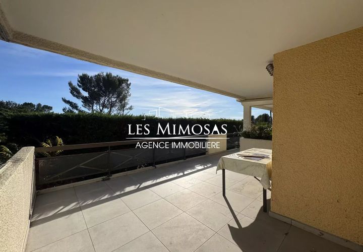 Lejlighed i Saint-Raphaël, Var, Saint-Raphaël - € 339.999 | Ref: 7221 - foto 1