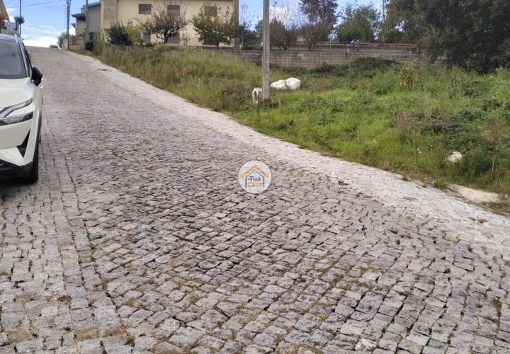 Helårsgrund i Lousada, Porto, Lousada - € 70.000 | Ref: 25TC4025 - foto 1