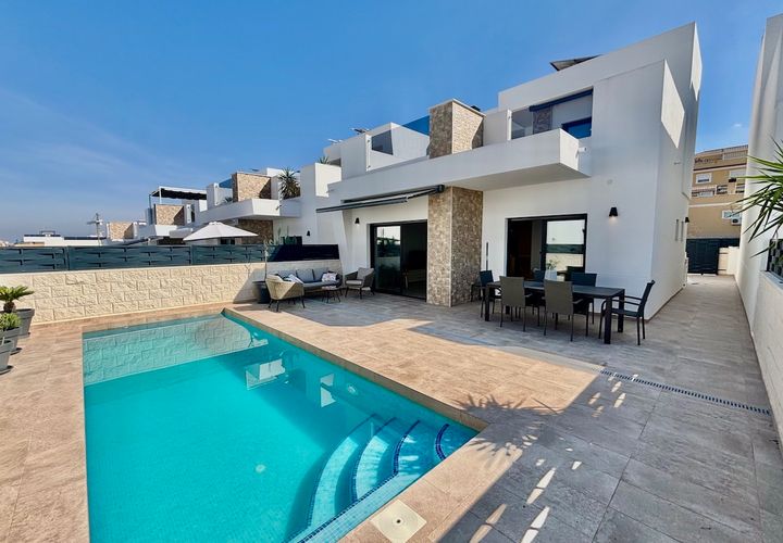 Villa i Benijofar, Alicante, Benijofar - € 429.500 | Ref: CM029 - foto 1