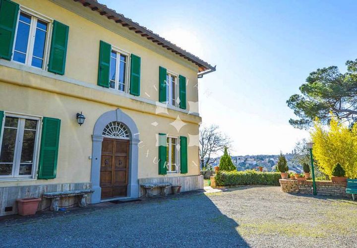 Villa i Siena, Siena, Siena - € 1.600.000 | Ref: ila-561-665752 - foto 1