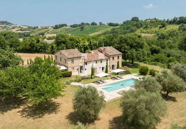 Villa a Arcevia, Ancona, Arcevia - € 1.600.000 | Ref: ila-562-665785 - foto 1