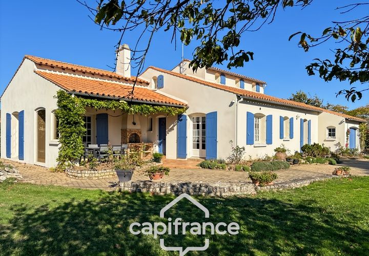 Villa a Fontaines, Vendee, Fontaines - € 250.000 | Ref: 340931361161 - foto 1
