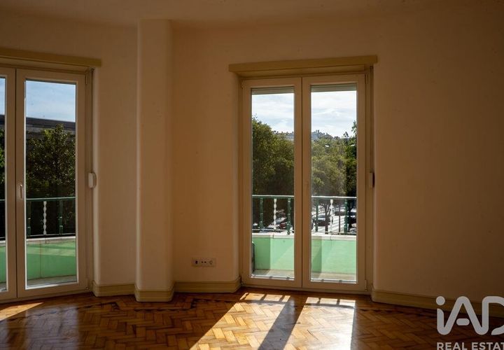 Apartament a Lisbon, Lisbon, Lisbon - € 2.200/mes | Ref: 151397 - foto 1