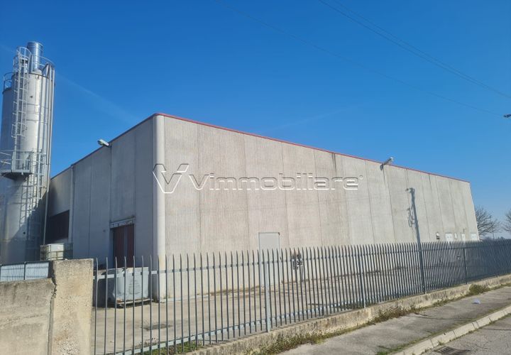 L'establiment comercial a Ponso, Padua, Ponso - € 1.000/mes | Ref: VT4 - foto 1