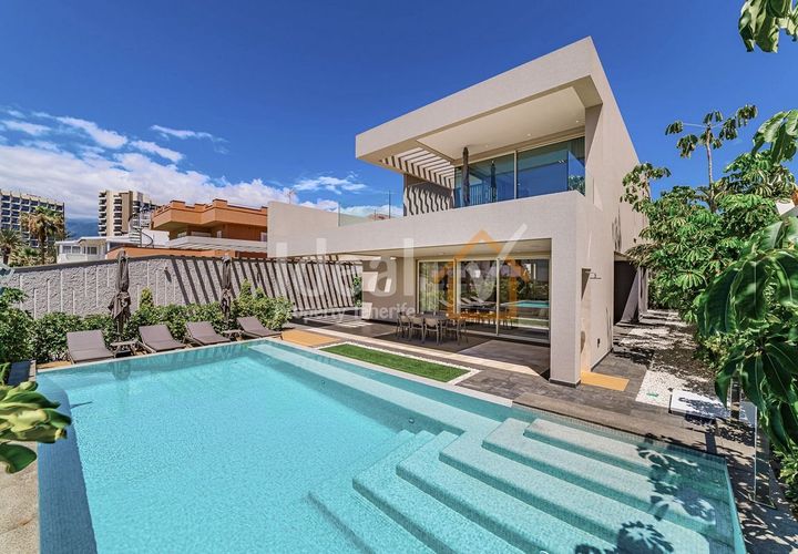 Villa i Playa De Las Americas, Tenerife, Playa De Las Americas - € 3 250 000 | Ref: 932-V4-G - foto 1