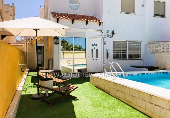 Villa i Torrevieja, Alicante, Torrevieja - € 269.000 | Ref: 4590 - foto 1