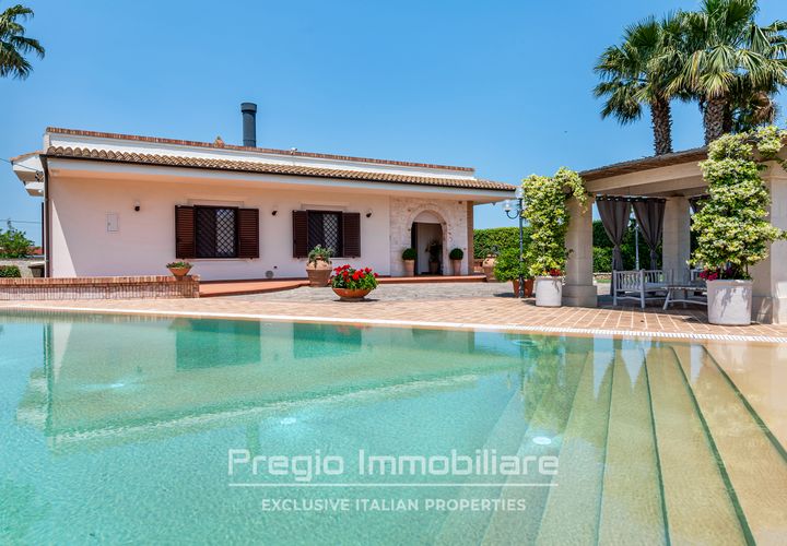 Villa in Monopoli, Bari, Monopoli - € 690.000 | Ref:  9113RV53809 - foto 1