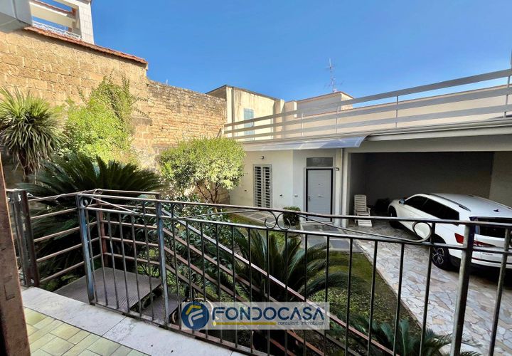 L'establiment comercial a Sant'Antimo, Naples, Sant'Antimo - € 400/mes | Ref: via mascagni - foto 1