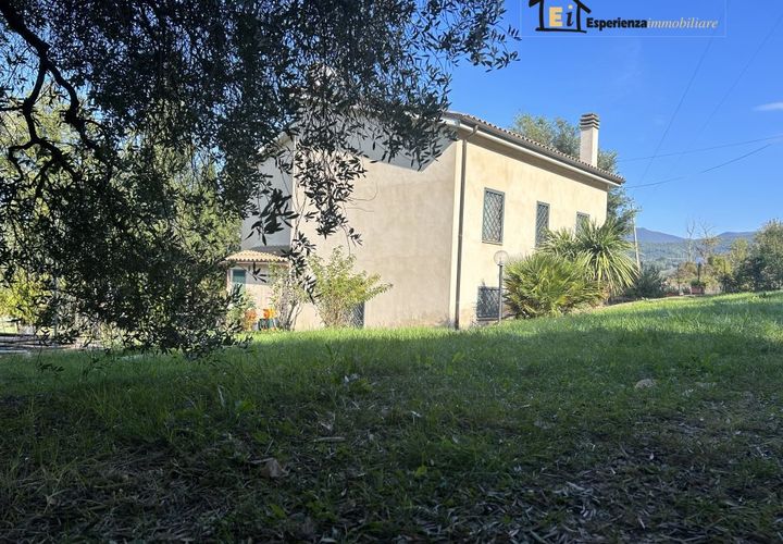 Villa a Montebuono, Rieti, Montebuono - € 229.000 | Ref: UTR-783 - foto 1