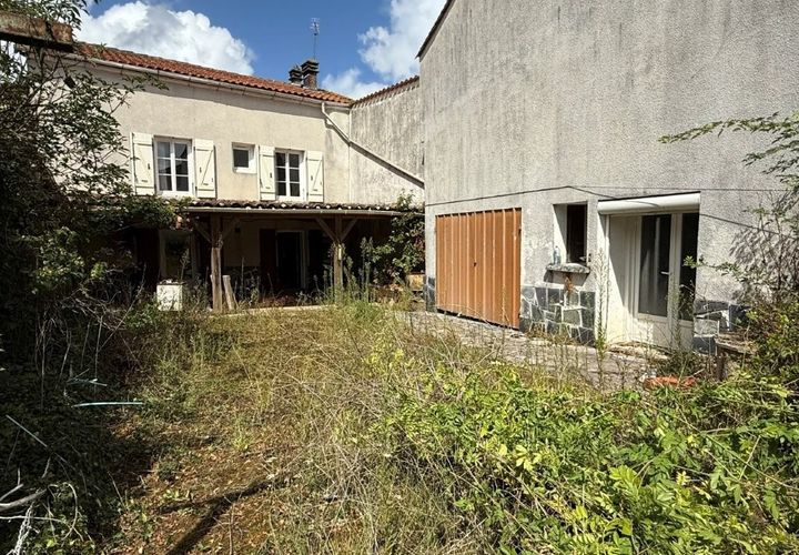 Villa en Mansle, Charente, Mansle - € 55.000 | Ref: r7366 - photo 1