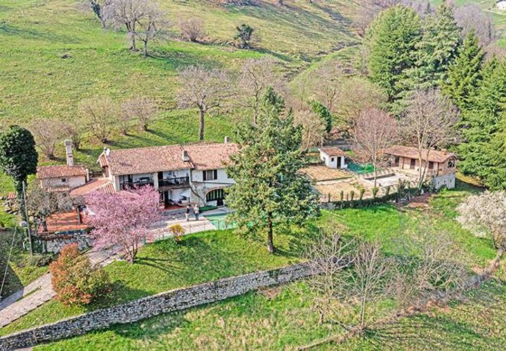 Landejendom i Vigolo, Bergamo, Vigolo - € 450.000 | Ref: VIGOLO380B_4 - foto 1