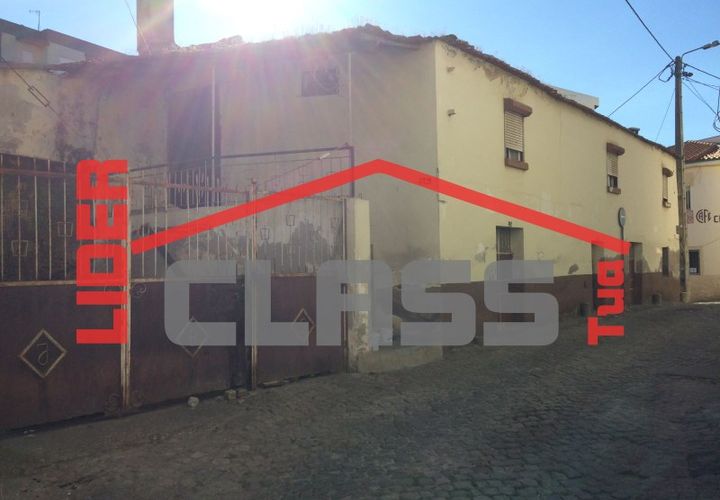 Villa a Mirandela, Braganca, Mirandela - € 100.000 | Ref: 0699 - foto 1