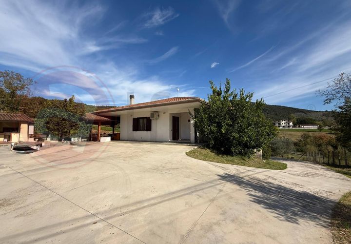 Villa a Roccasecca, Frosinone, Roccasecca - € 190.000 | Ref: AC99-149-1679 - foto 1
