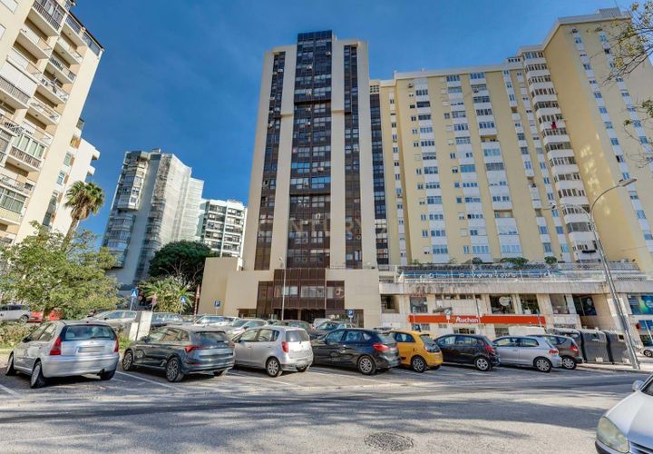Lejlighed i Alges, Lisbon, Alges - € 595.000 | Ref: C0222-06582 - foto 1