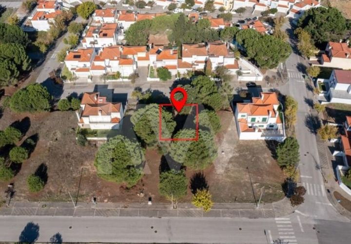 Helårsgrund i Entroncamento, Santarem, Entroncamento - € 49.500 | Ref: 2001001-850 - foto 1